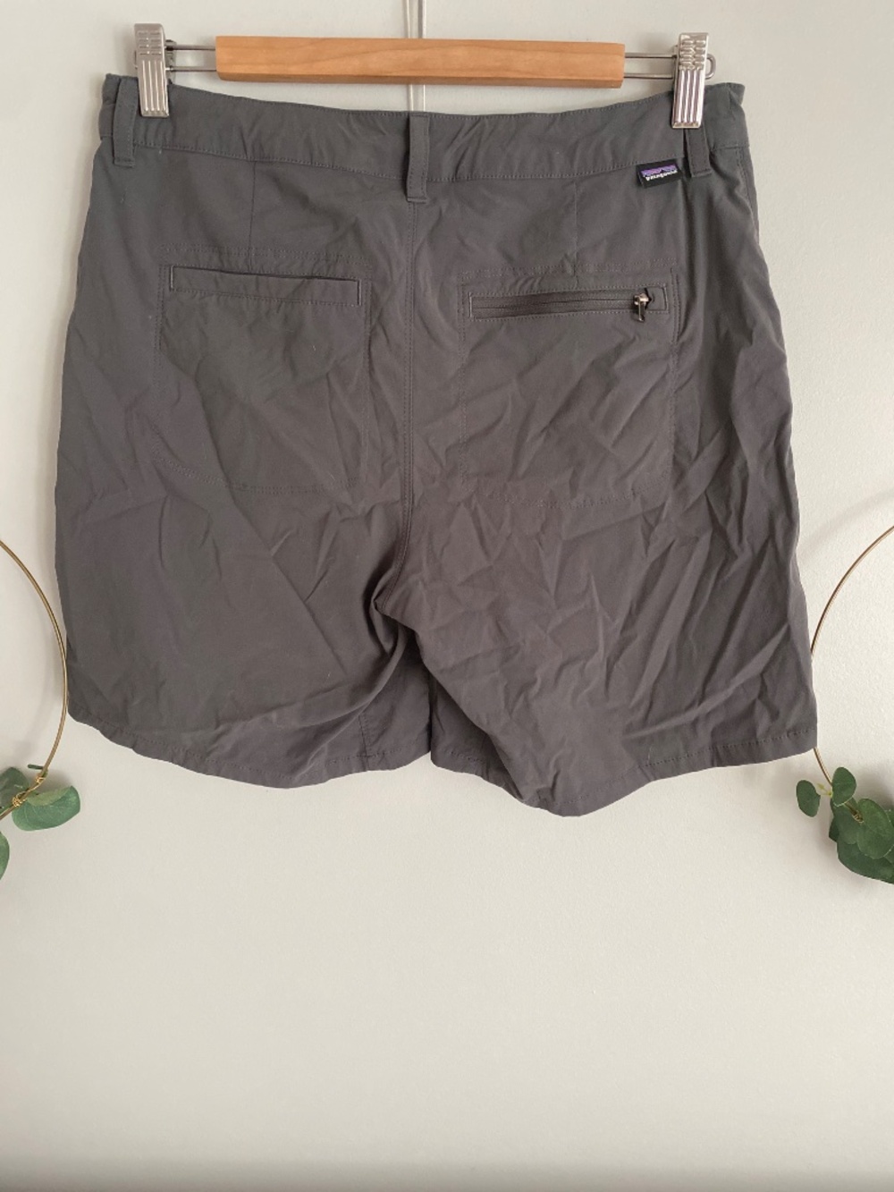 Patagonia Women’s Shorts grey 5” inseam - Picture 3 of 8